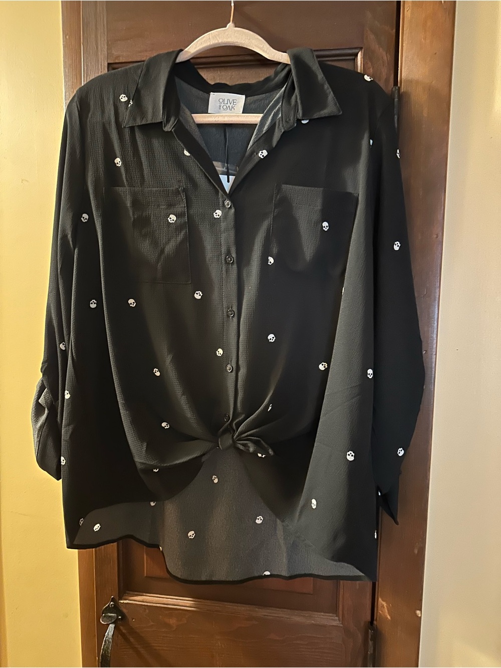 Olive & Oak Black Button-Front Blouse with White Skull Accent